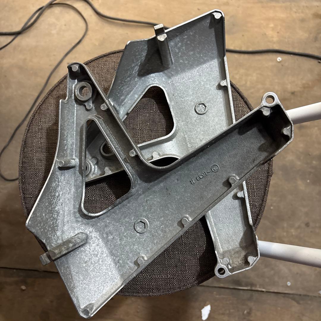 バリオス2 ラジエーターカバー左右