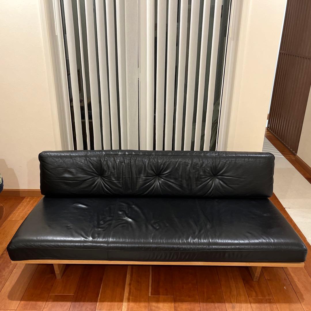 A*y様 マスターウォール　モアレス ソファ