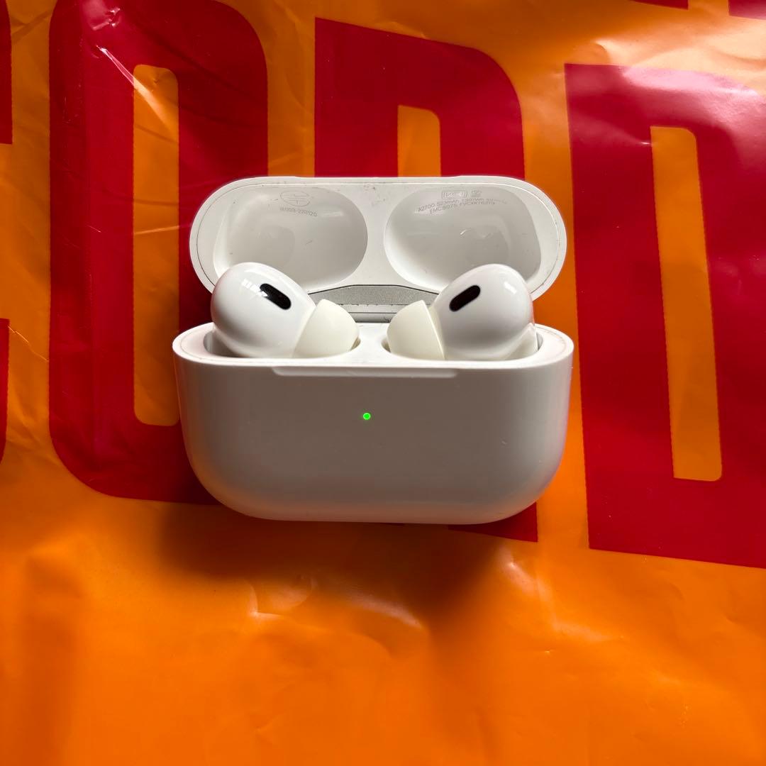 イヤホン AirPods Pro2 (lighting)