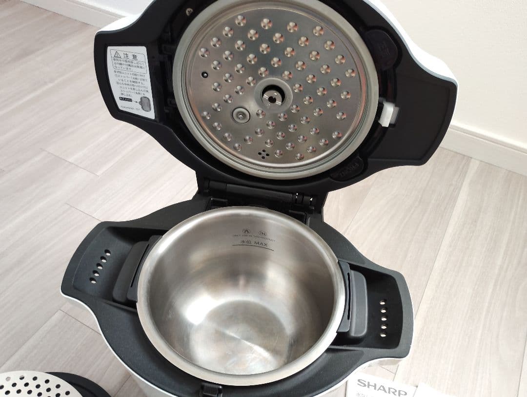 SHARP ヘルシオホットクック KN-HW16E 2019年製　使用数15回程