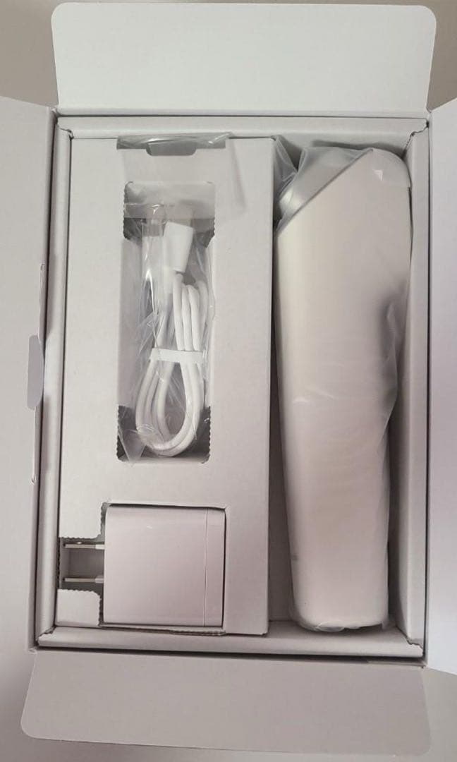 【新品未使用】パナソニック イオン美顔器 EH-SS85-W