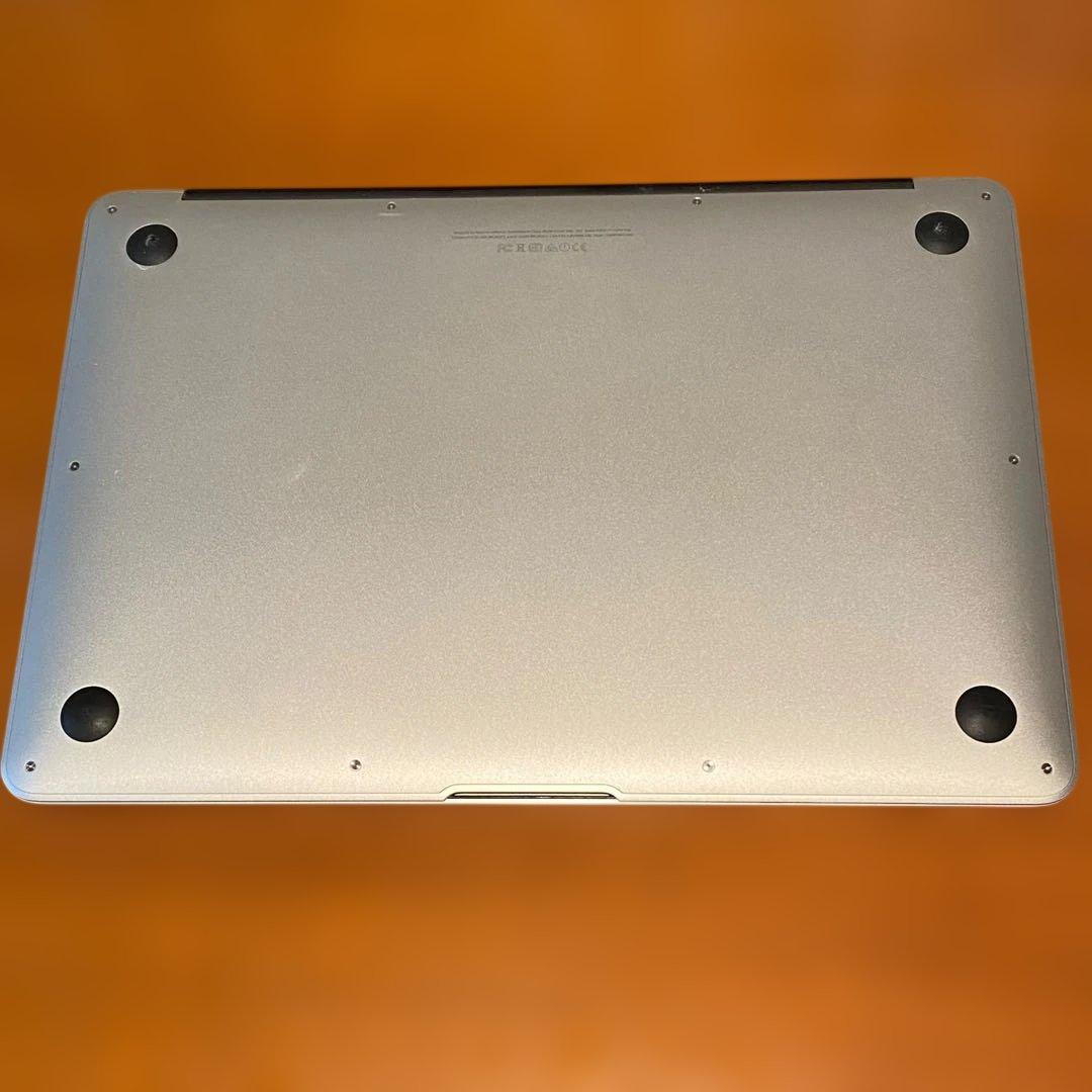 MacBook Air 2015 13インチ 128GB 初期化済 充電器付