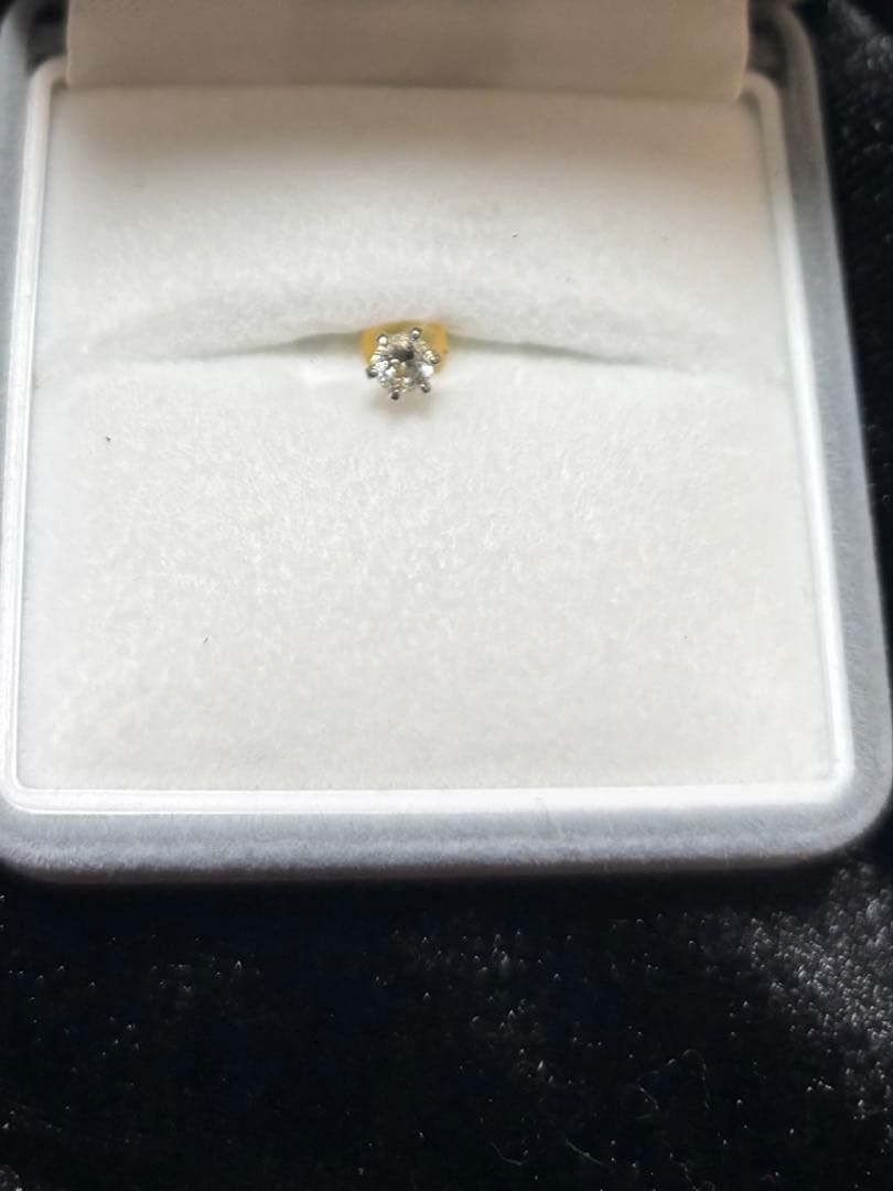 プラチナ　天然ダイヤモンド　ピアス　片耳