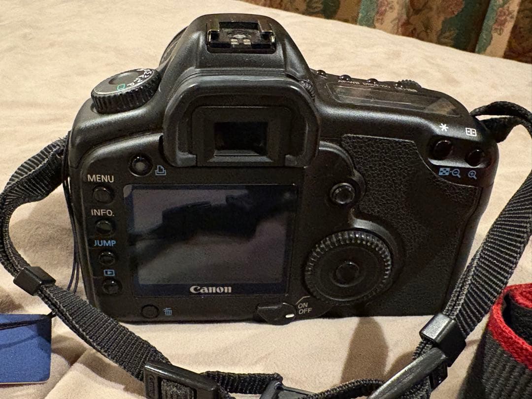 Canon EOS 5D デジタル一眼レフ　F2.8レンズ付き