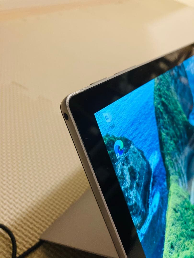 Microsoft Surface Pro 5 本体