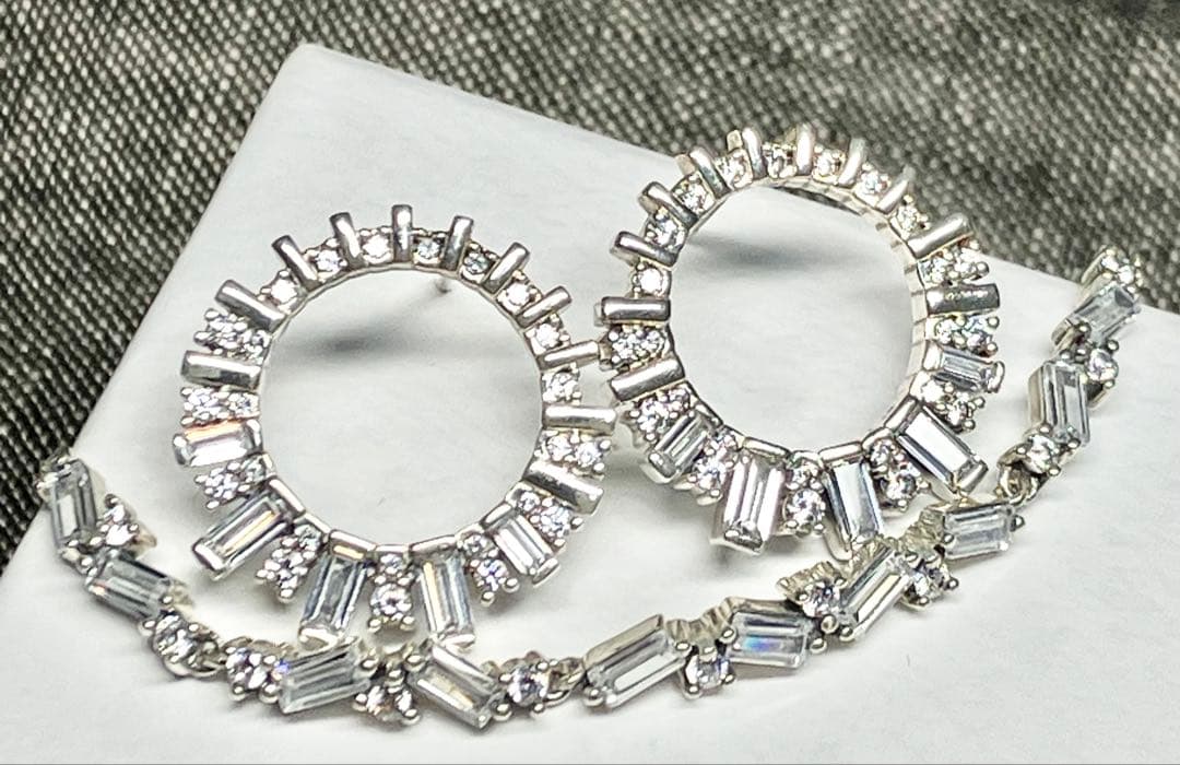 最終値 美品ピアス・ブレスレットセット（パンドラ）スワロフスキー好きも