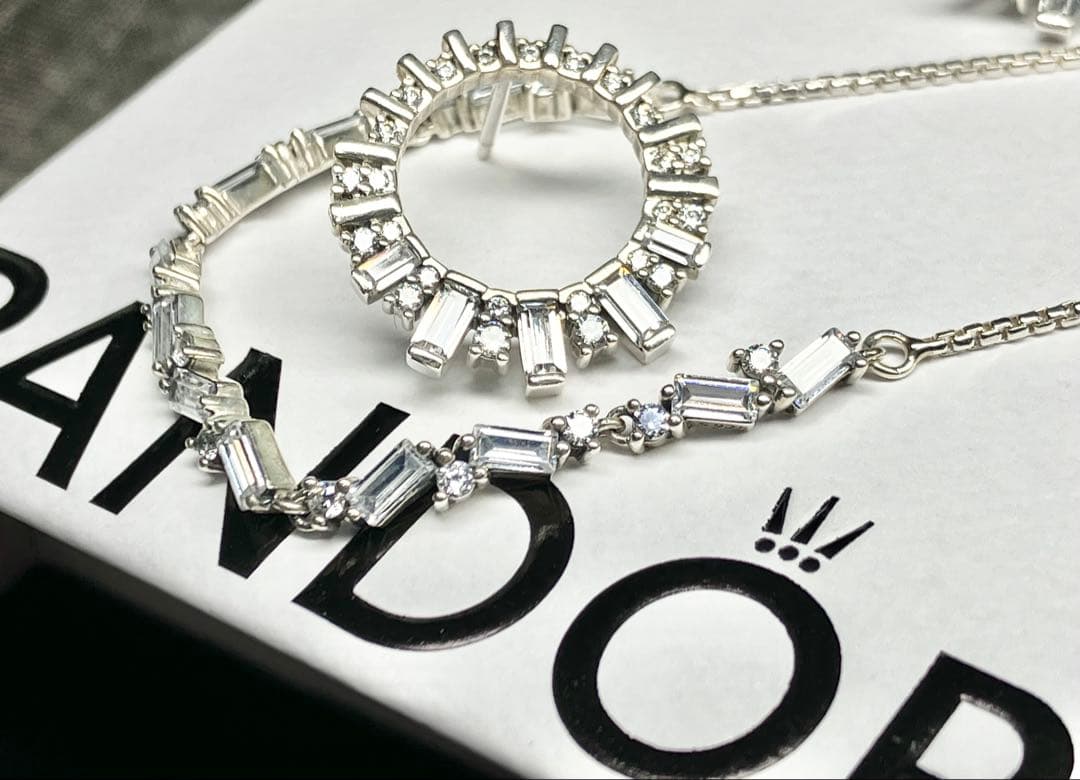 最終値 美品ピアス・ブレスレットセット（パンドラ）スワロフスキー好きも