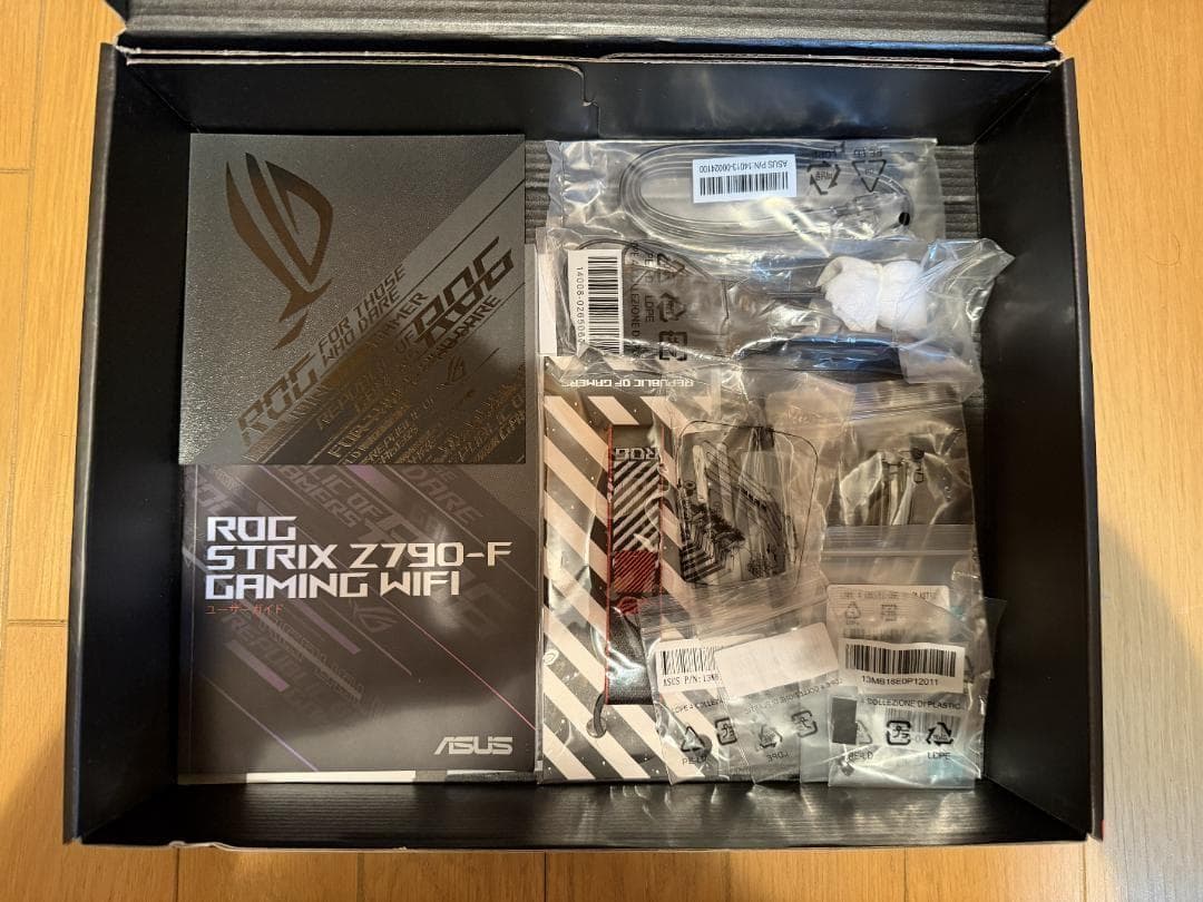 ROG STRIX Z790-F GAMING WiFi ＋ i7-13700K