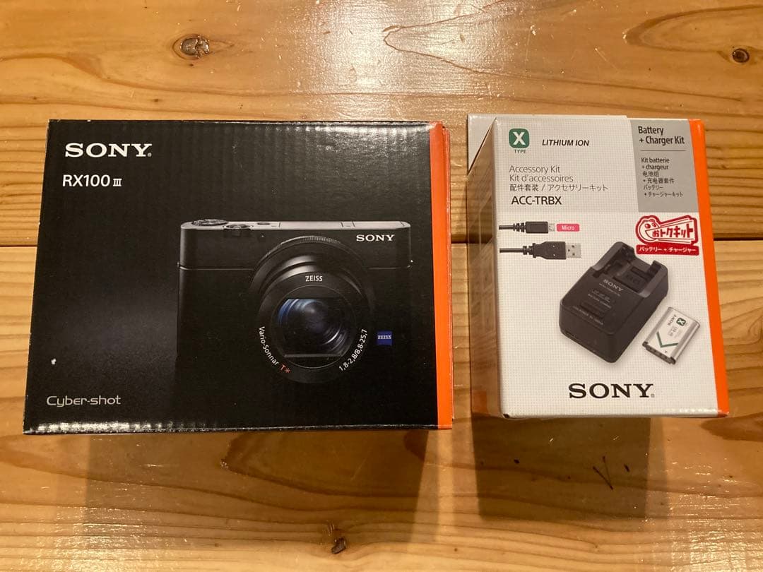 SONY DSC-RX100M3 + 純正バッテリーキット