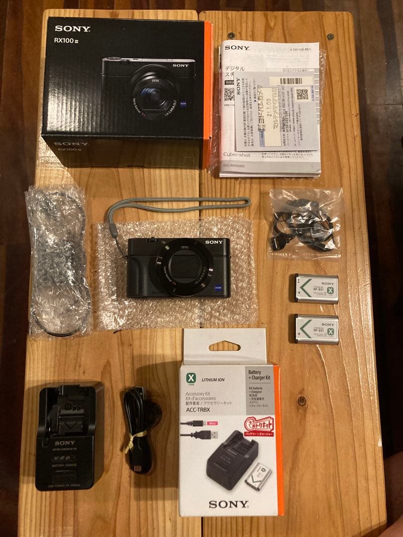 SONY DSC-RX100M3 + 純正バッテリーキット