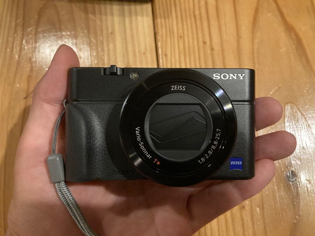 SONY DSC-RX100M3 + 純正バッテリーキット