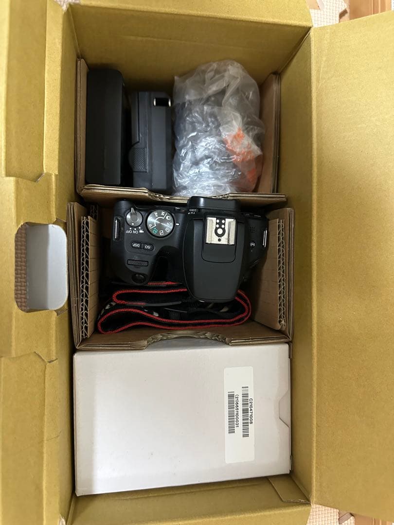 Canon EOS Kiss X9 本体とレンズ2本付き