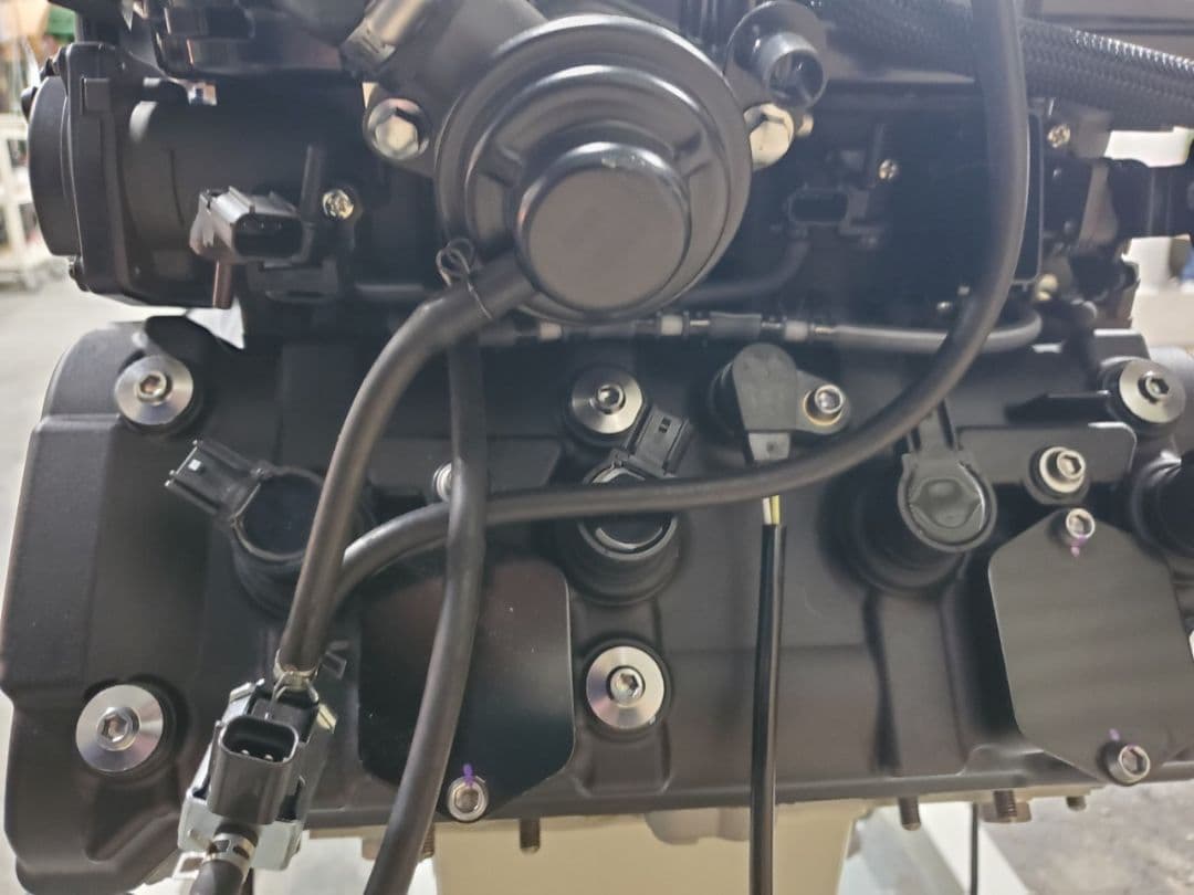 カワサキ エンジン　1000cc ほぼ未使用 H2 Kawasaki