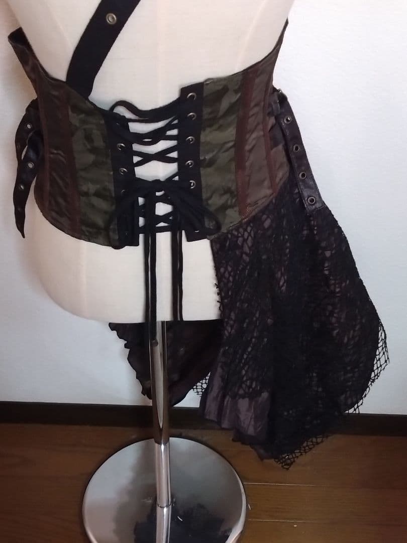 【早いもの勝ち価格】Qutie Frash ワンショルアシンメトリーコルセット