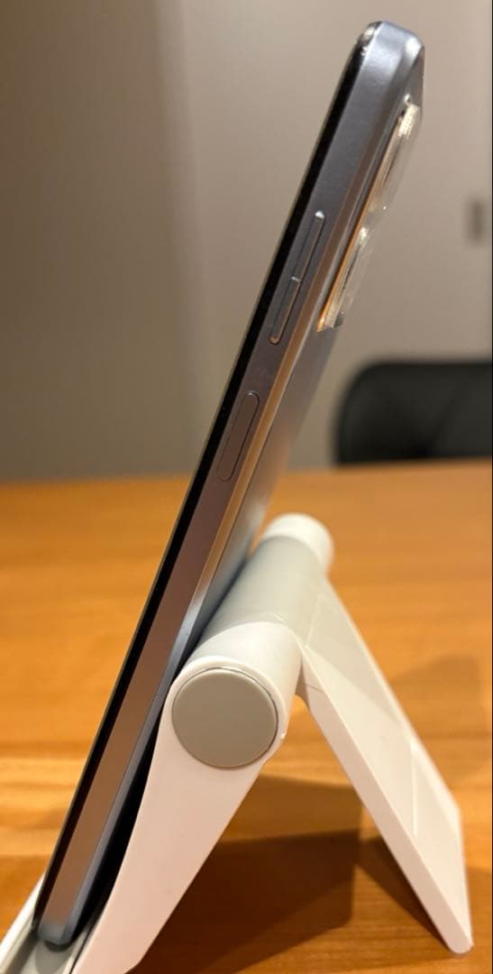 Motorola スマートフォン シルバー 本体