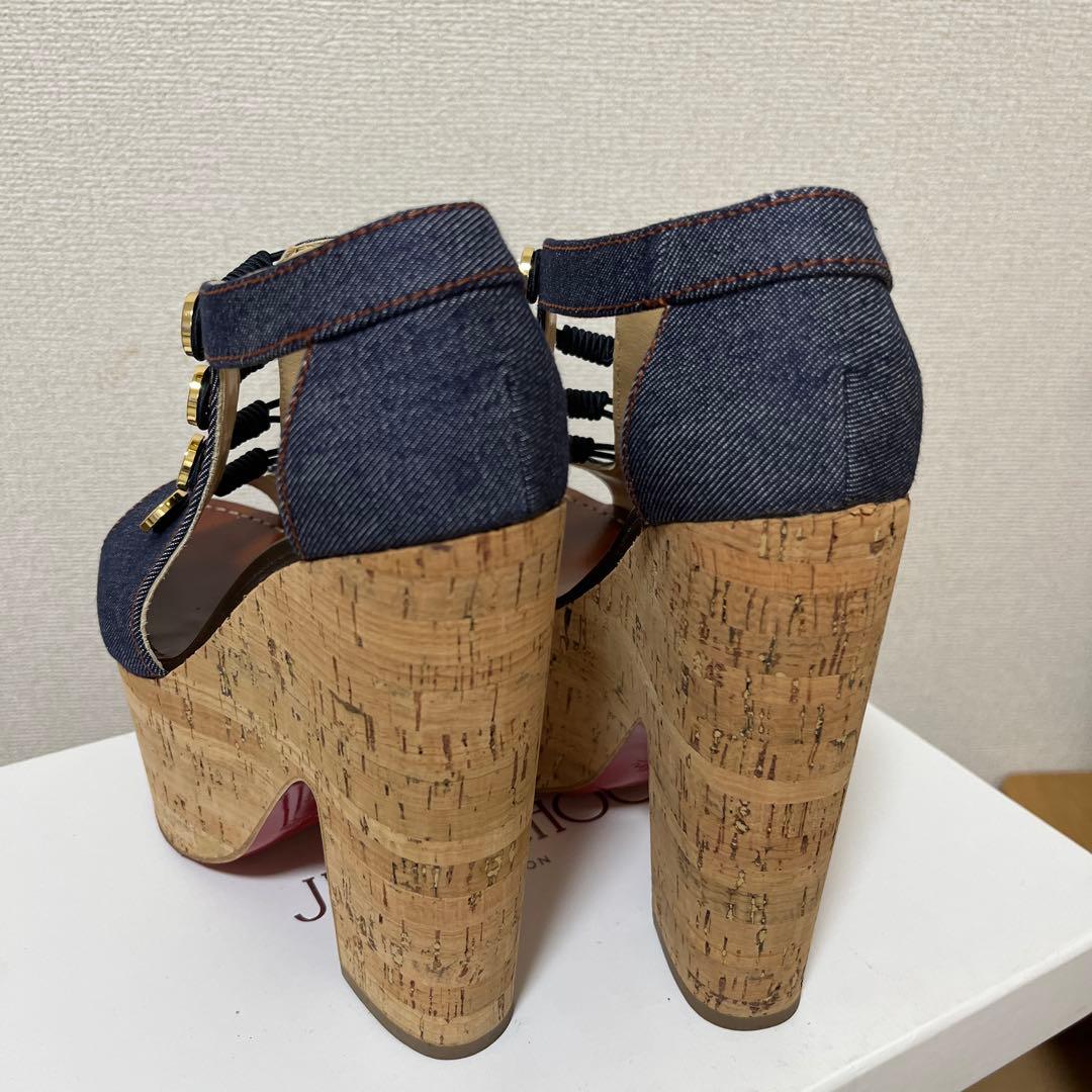 【半額以下】クリスチャンルブタン　デニムヒール