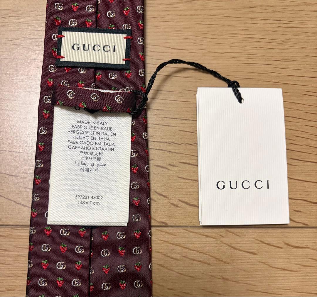 GUCCI グッチ ネクタイ シルク ストロベリー いちご レッド ボルドー