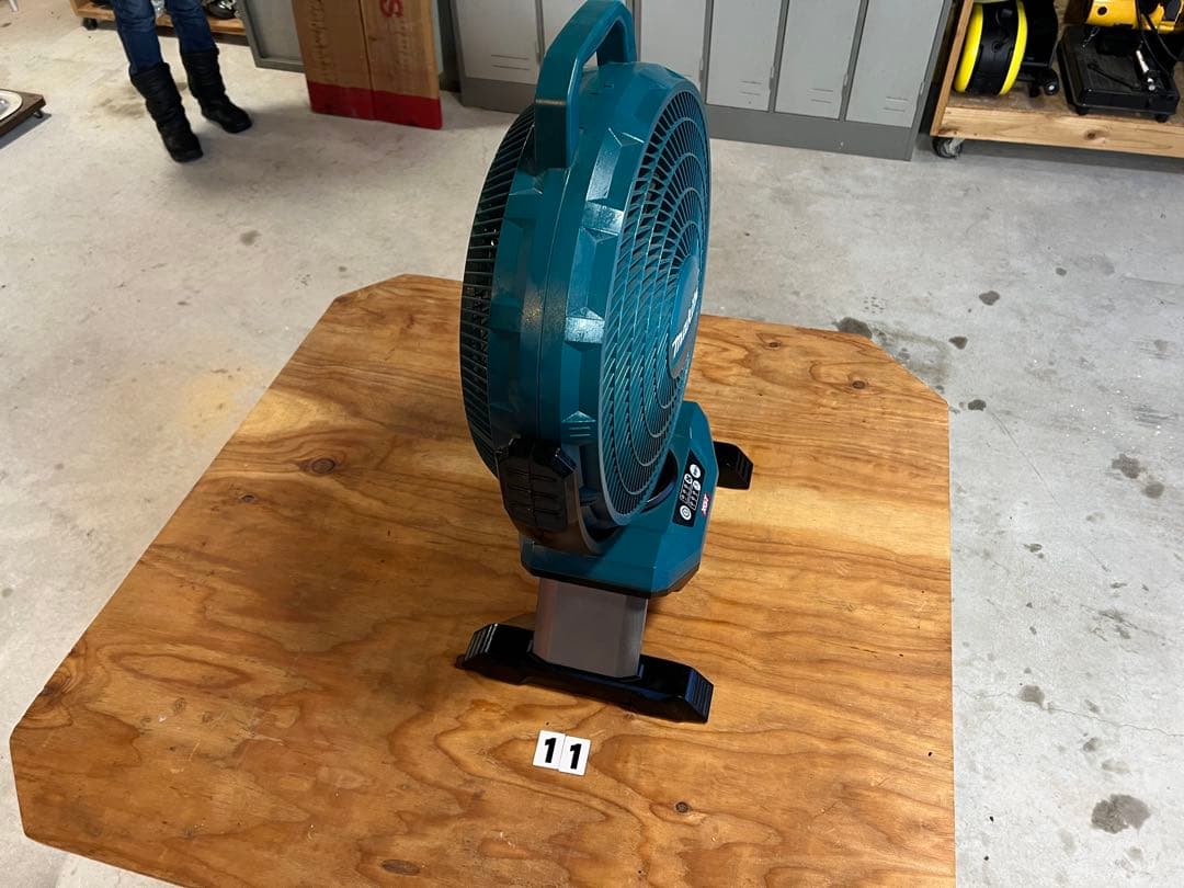 Makita バッテリー式扇風機