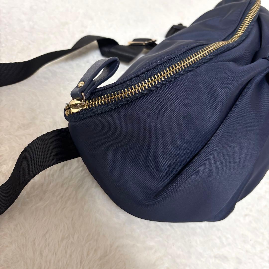 ✨️極美品✨️ TOCCA トッカ リボン ボディバッグ ウエストポーチ ネイビー