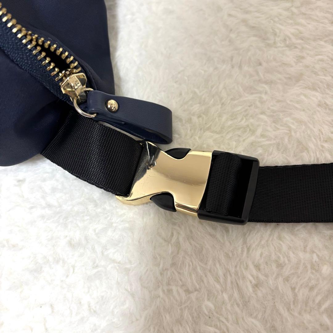 ✨️極美品✨️ TOCCA トッカ リボン ボディバッグ ウエストポーチ ネイビー