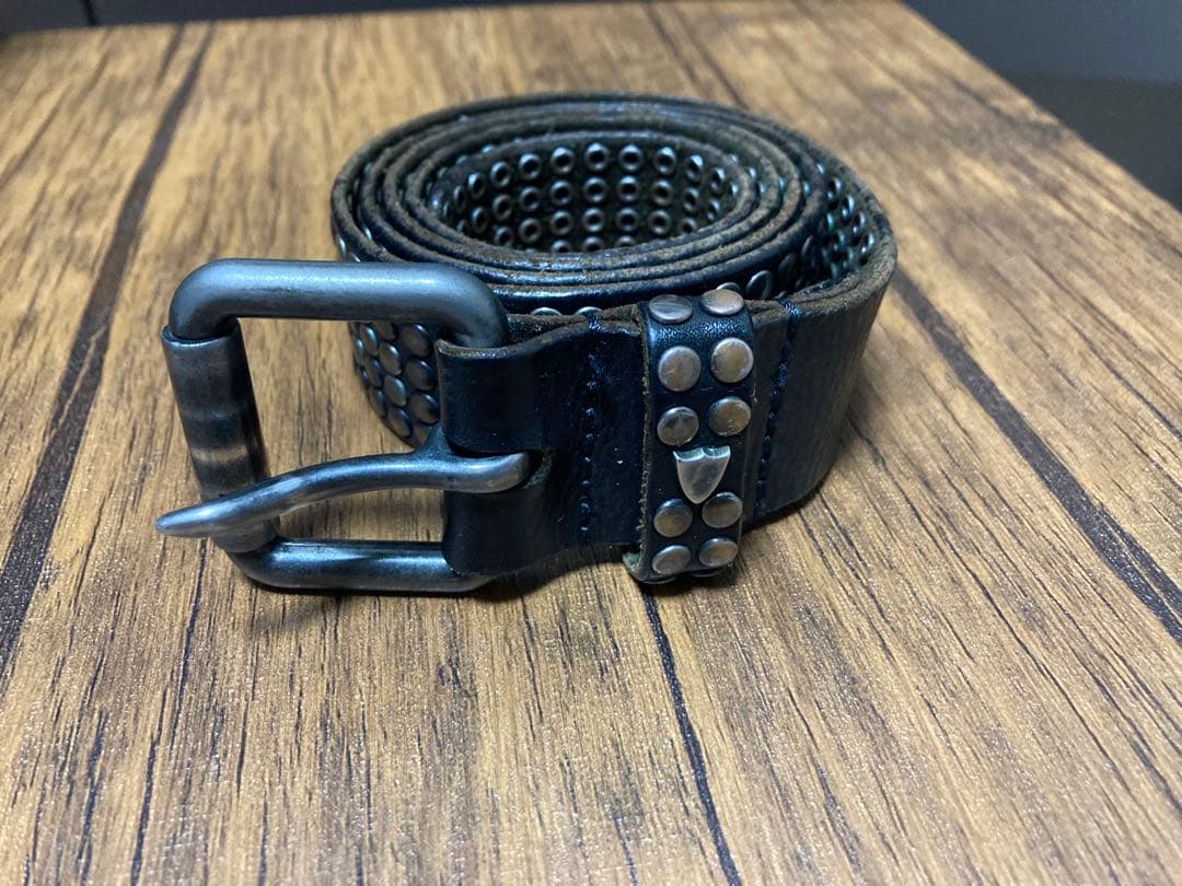 HTCスタッズ付きブラックレザーベルト