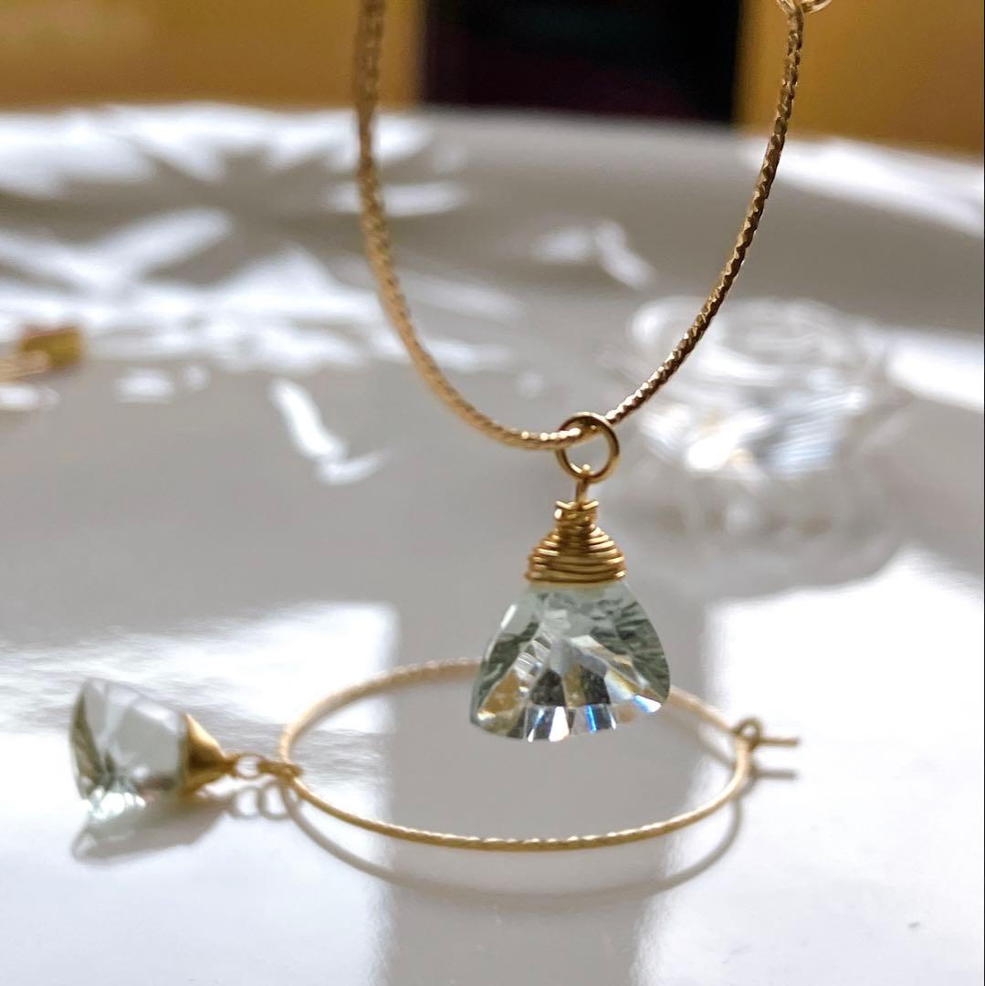 ハニーフラット◆一点物✧希少✧カラーチェンジフローライトピアス✧14kgf