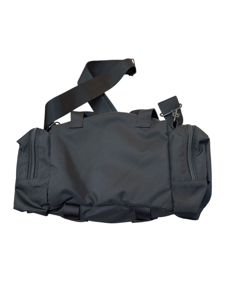 バッグ C.E. SMALL UTILITY SHOULDER BAG