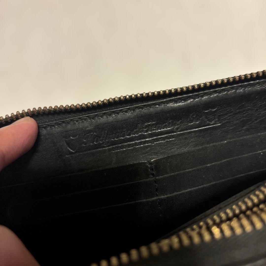 htc ラウンドジップウォレット　長財布