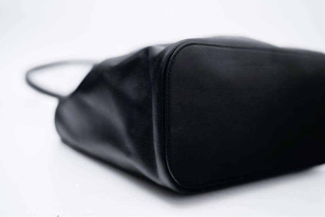 バッグ GUCCI Tom Ford Leather Bucket Bag