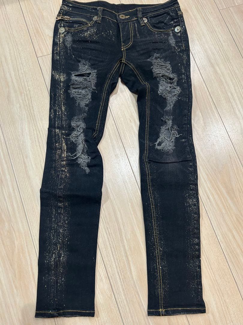 ブラック スキニーデニム ダメージ加工