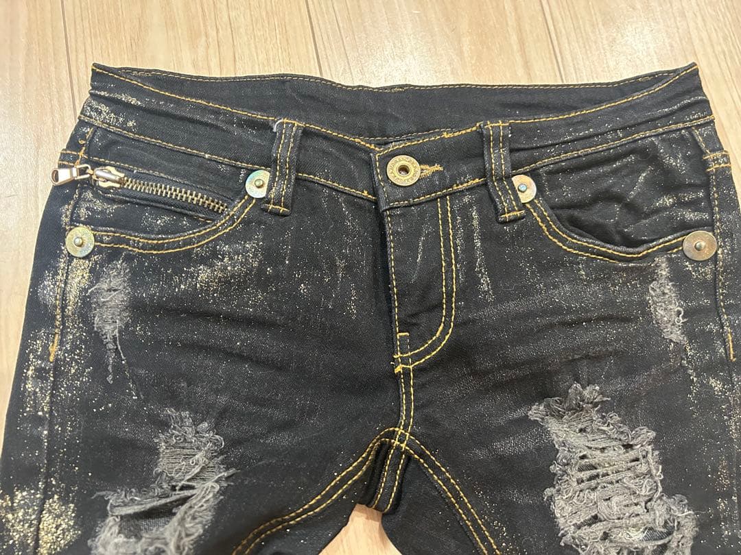 ブラック スキニーデニム ダメージ加工