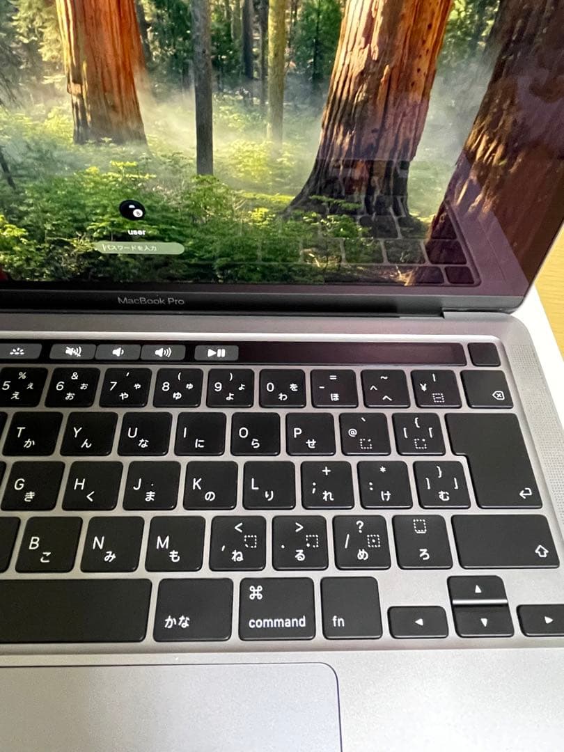 美品 MacBook Pro 2020 TouchBar バッテリー良い