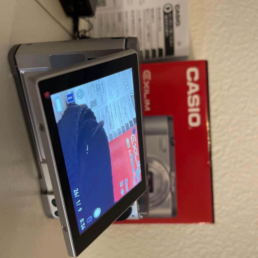 動作確認済　美品　CASIO EX-ZR1700