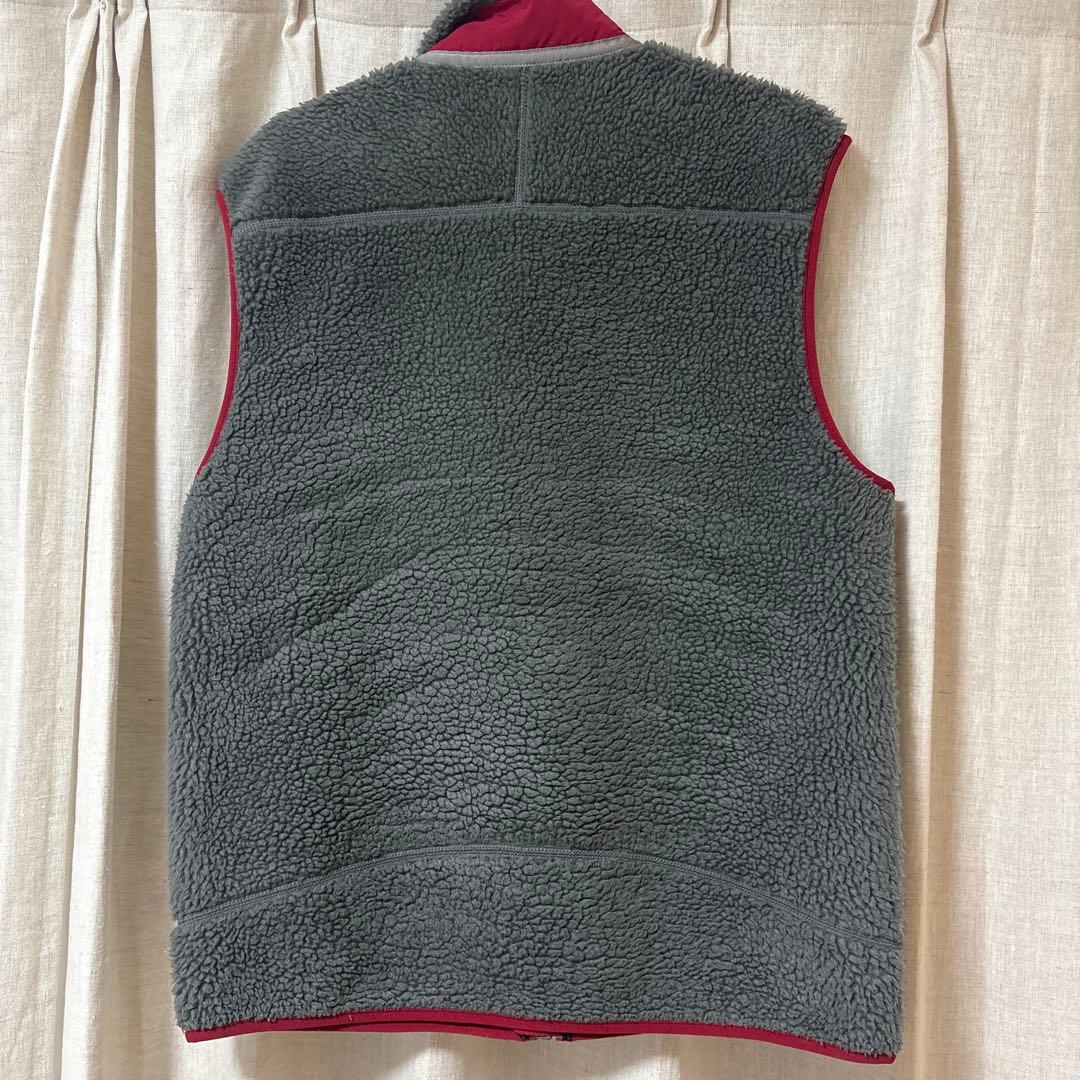 パタゴニア　レトロXベスト　グレー×エンジ　好配色