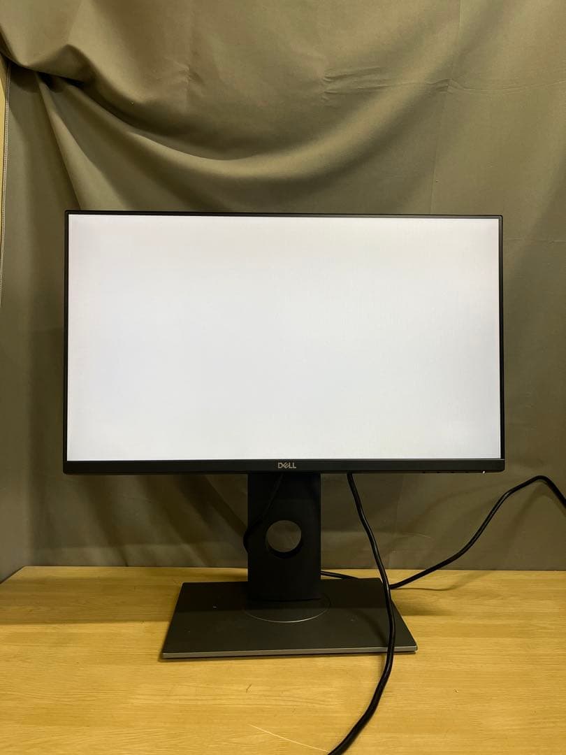 DELL P2419H 24インチモニター　PS4対応　回転機能