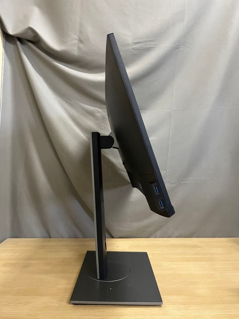 DELL P2419H 24インチモニター　PS4対応　回転機能