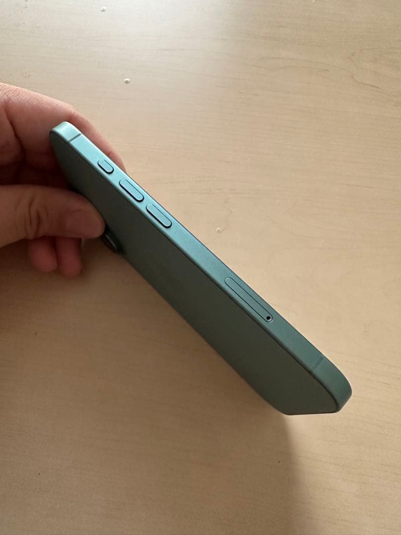 iPhone16 256GBティール