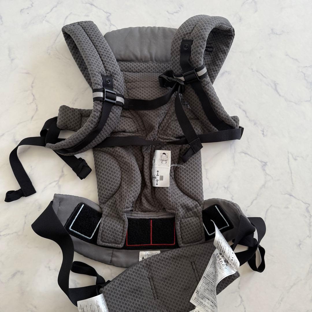 美品　エルゴベビー オムニブリーズ　抱っこ紐 グレー　メッシュ