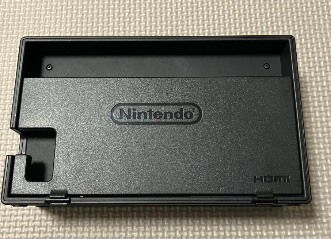 【美品】Nintendo Switch 本体 ネオンブルー・ネオンレッド