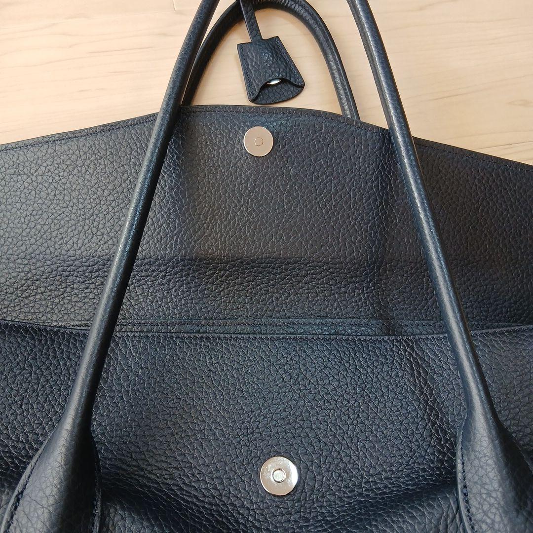 ひがし鎌倉シャツ フラップトートバッグ シュリンクレザー ネイビー