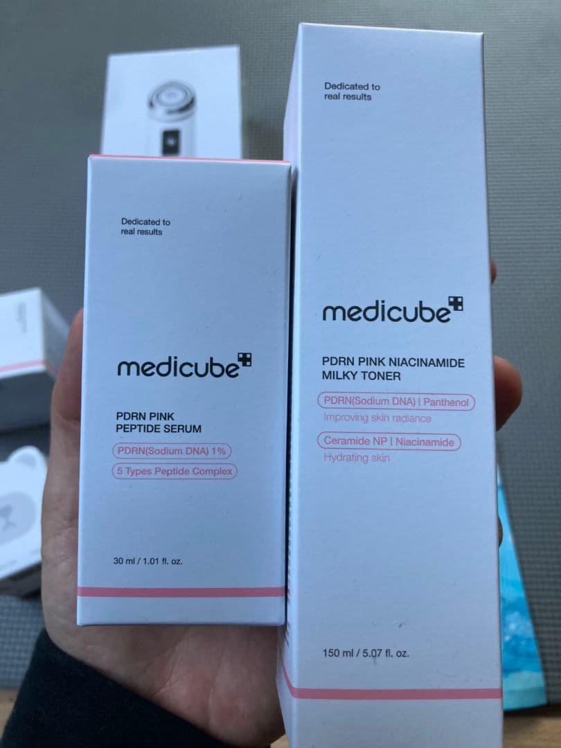 新品未開封【ひかるコラボセット】medicube 美顔器&PDRNスキンケア