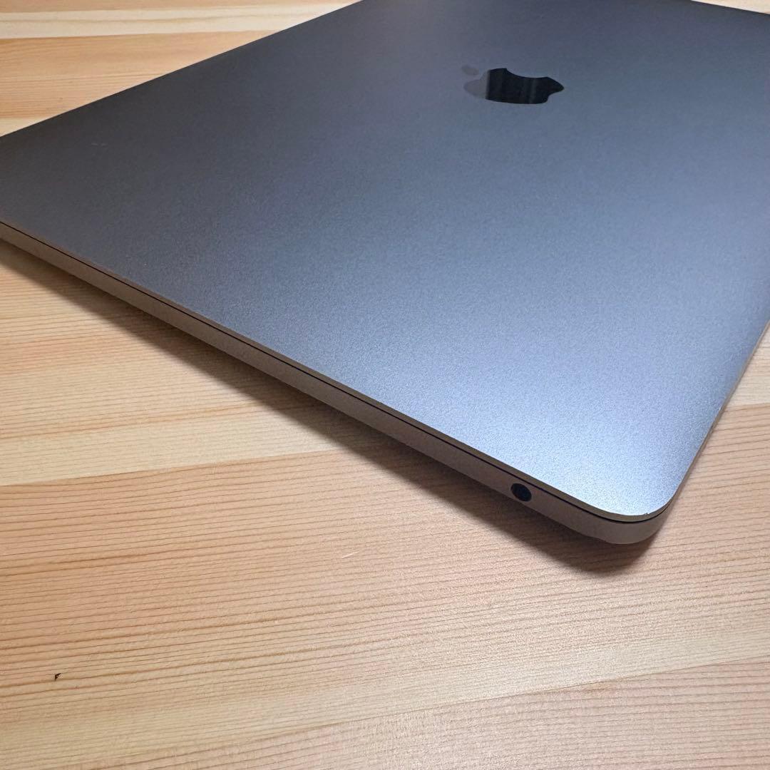 MacBook Pro 13インチ（Late 2016)