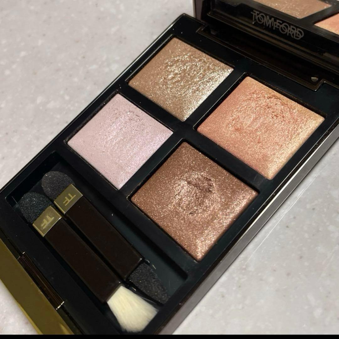 ル ブラン ブライトニング コンパクトB10 ・トムフォード ローズプリズム