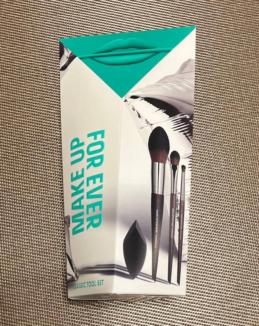 メイクアップフォーエバー クラシック ツール セット 2025 ホリデー　限定