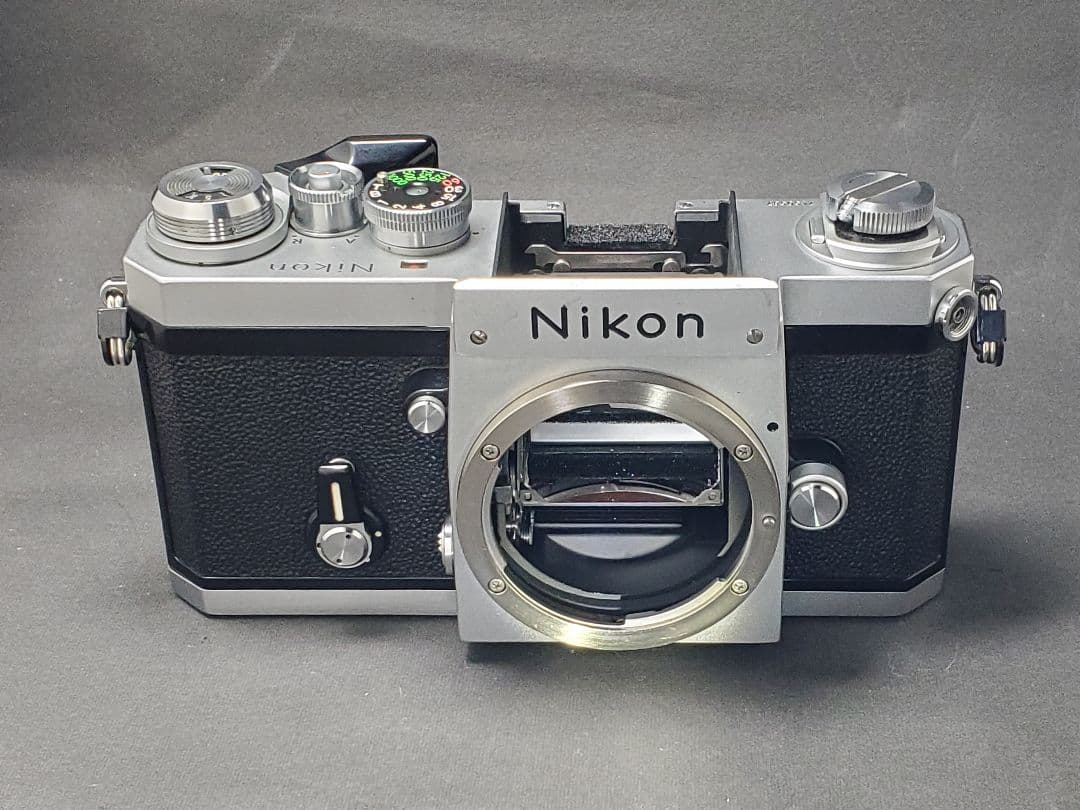 極上品　Nikon F一眼レフカメラ白ボディー貴重最終モデル