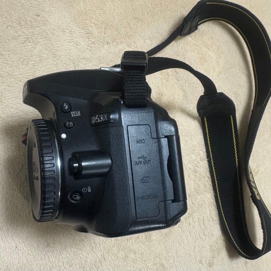 Nikon D5300 デジタル一眼レフカメラ 本体