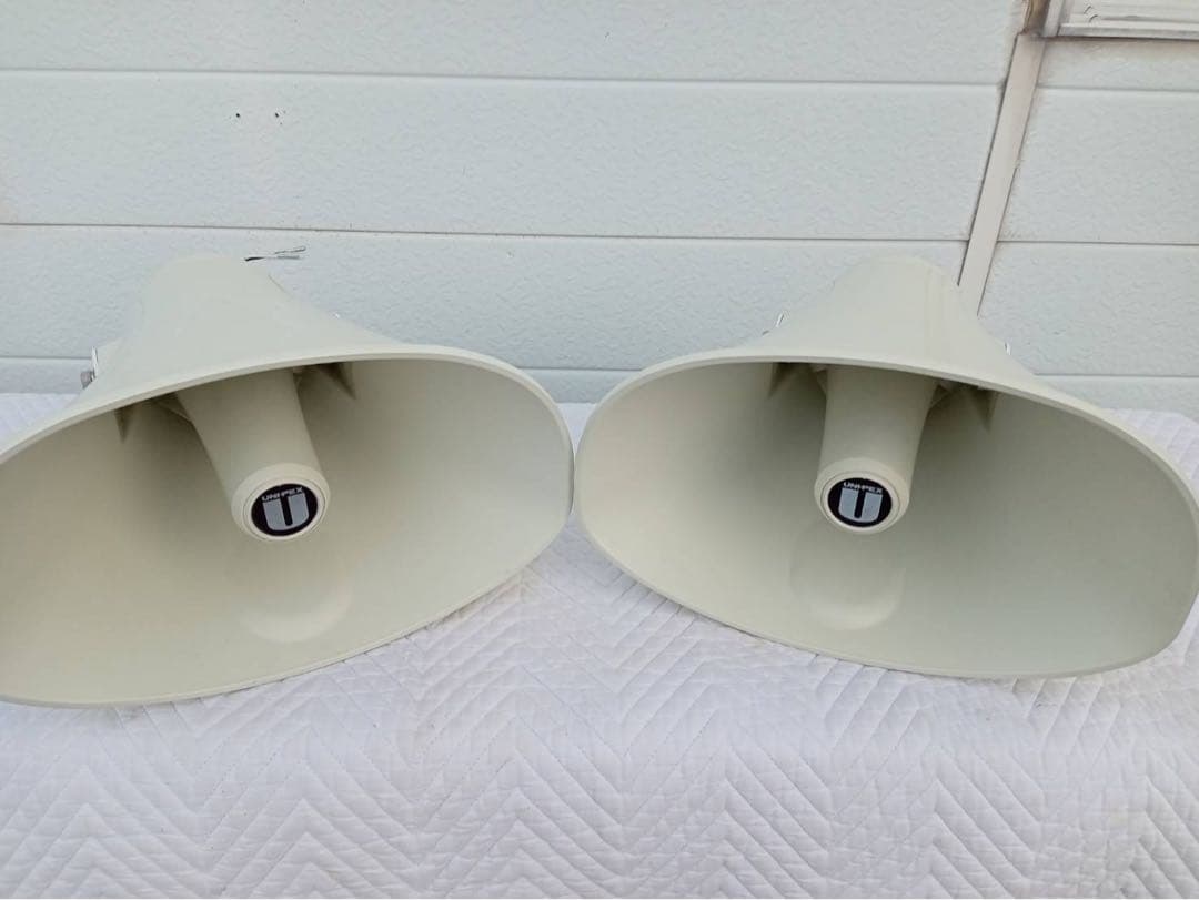 UNI-PEX　50W選挙スピーカー2本で　TOAアンプ12V　40W１台