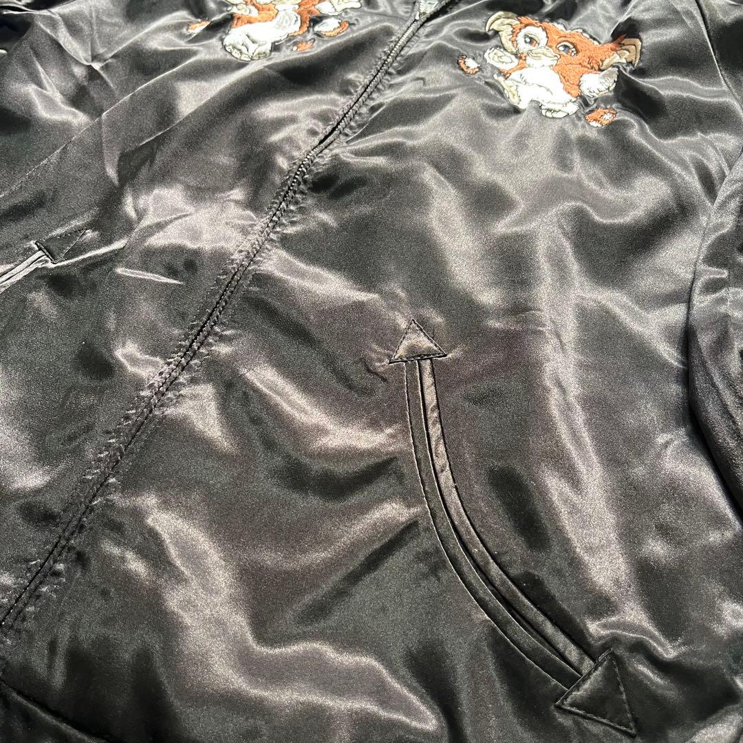 GREMLINS刺繍黒サテンジャケット