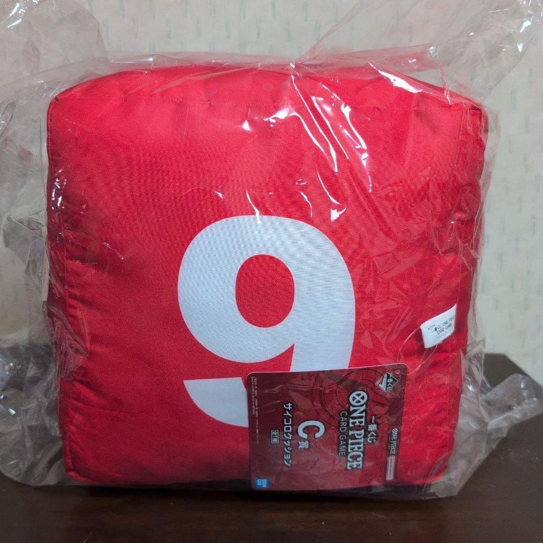 一番くじ　ワンピース　C賞　クッション　E賞　ケース　ラストワン賞　プレイマット