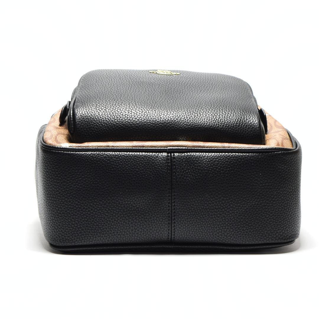 【新品未使用】COACH　コーチ　リュック バックパック　レディース　蜂柄